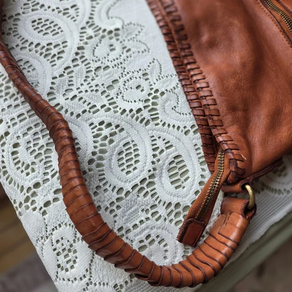 Elegant Cognac Marta Ponti  Leather Hobo Bag - Picture 4 of 11
